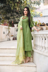 Silken Green Silk Suitset